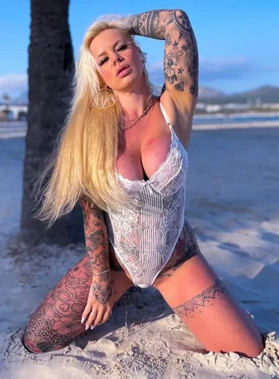 Steffi Blond